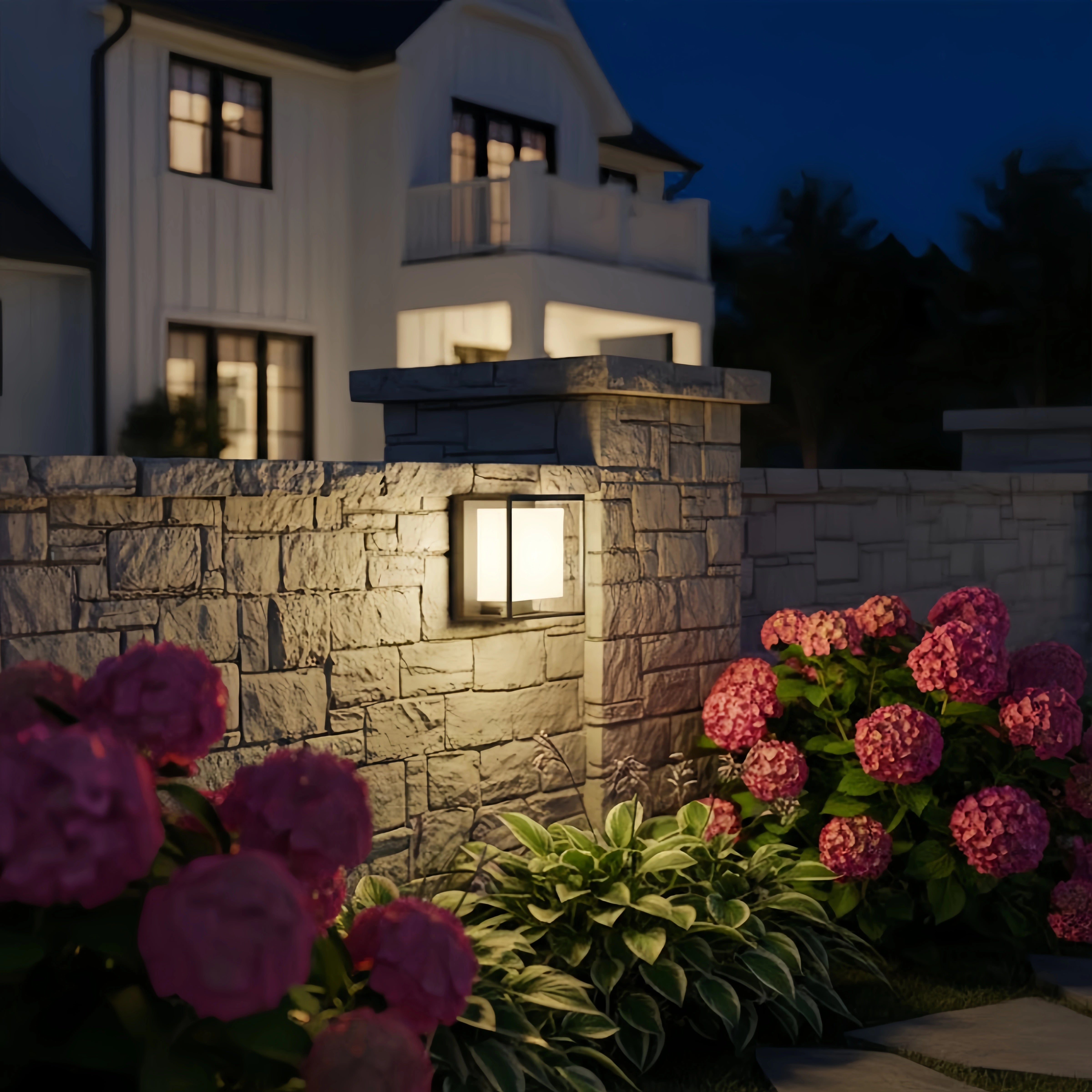 Arcato Modern Rectangular Outdoor Wall Lamp – Black Acrylic Solar Light with Sensor